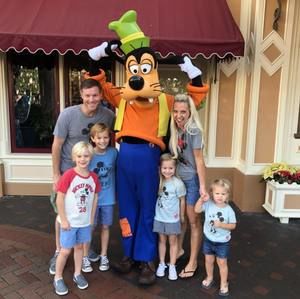 Meet your Posher, Jillian